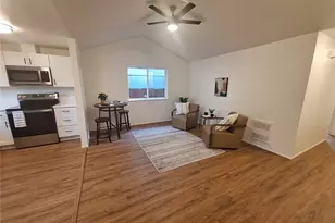 762 Westpoint Ct, Burlington, WA 98233 - Photo 3