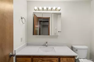 820 Monroe Ave NE, Renton, WA 98056 - Photo 23
