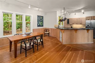 603 Landmark Ct NE, Bainbridge Island, WA 98110 - Photo 11