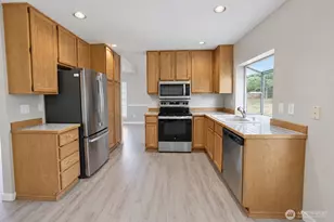 5806 151st St SE, Everett, WA 98208 - Photo 9