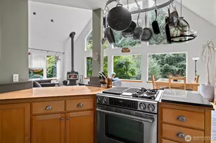411 Puget Dr, Coupeville, WA 98239 - Photo 13