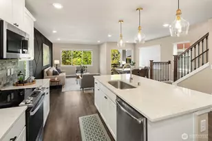 6716 34th Ave SW, Seattle, WA 98126 - Photo 9