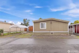 1110 101st St Ct E, Tacoma, WA 98445 - Photo 3