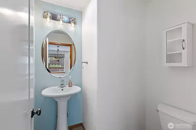 1673 Bayview Drive W, Bremerton, WA 98312 - Photo 17