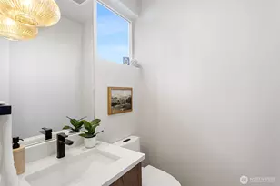 2725 Belvidere Ave SW, Seattle, WA 98126 - Photo 17
