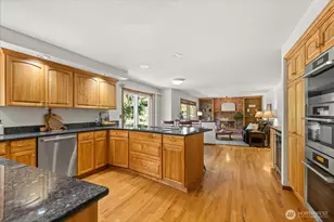 18404 Homeview Dr, Edmonds, WA 98026 - Photo 9