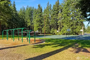 18404 Homeview Dr, Edmonds, WA 98026 - Photo 39