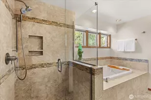 18404 Homeview Dr, Edmonds, WA 98026 - Photo 23