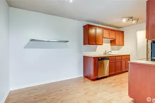 750 N 143rd St, Seattle, WA 98133 - Photo 9