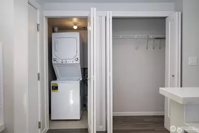 121 Vine Street #1702, Seattle, WA 98121 - Photo 17