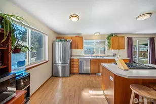 6121 58th Ave SE, Lacey, WA 98513 - Photo 9