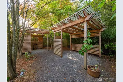 10523 13th Avenue NW, Seattle, WA 98177 - Photo 31