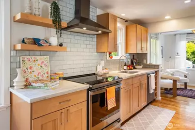 10523 13th Avenue NW, Seattle, WA 98177 - Photo 9
