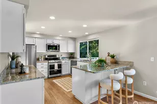 15724 SE 50th St, Bellevue, WA 98006 - Photo 9