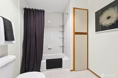 1266 Bellevue Way NE #2, Bellevue, WA 98004 - Photo 17