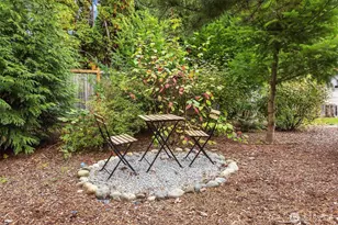 180 NW Dogwood St, Issaquah, WA 98027 - Photo 19