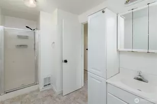 213 E Vashon Ave, Port Angeles, WA 98362 - Photo 27