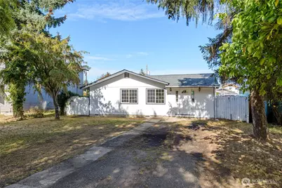 213 E Vashon Ave, Port Angeles, WA 98362 - Photo 3