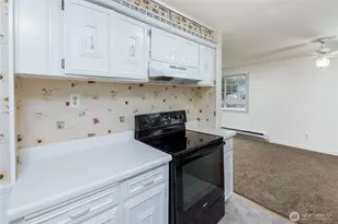213 E Vashon Ave, Port Angeles, WA 98362 - Photo 17