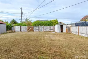 213 E Vashon Ave, Port Angeles, WA 98362 - Photo 35