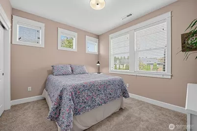 9425 Bowthorpe Street SE, Lacey, WA 98513 - Photo 15