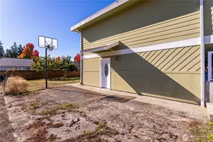 3905 NE 6th St, Renton, WA 98056 - Photo 29