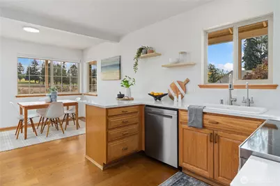 2021 San Juan Avenue, Port Townsend, WA 98368 - Photo 9