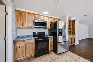 719 W Loop Dr, Moses Lake, WA 98837 - Photo 3