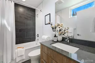 6325 34th Ave SW, Seattle, WA 98126 - Photo 27