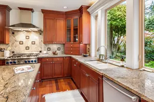 10705 226th St SW, Edmonds, WA 98020 - Photo 9
