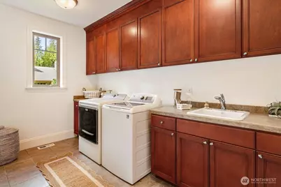10705 226th Street SW, Edmonds, WA 98020 - Photo 23