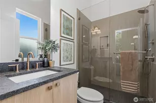11309 Goodwin Way NE, Seattle, WA 98125 - Photo 17