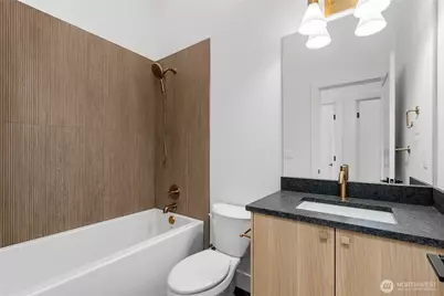 11309 Goodwin Way NE, Seattle, WA 98125 - Photo 15