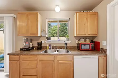 7016 Gaston Lane SW, Tumwater, WA 98501 - Photo 13