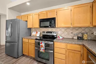 18702 16th Ave Ct E, Spanaway, WA 98387 - Photo 11