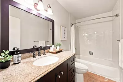 13730 15th Avenue NE #C101, Seattle, WA 98125 - Photo 19