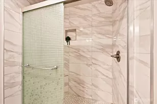 13730 15th Ave NE, Seattle, WA 98125 - Photo 17