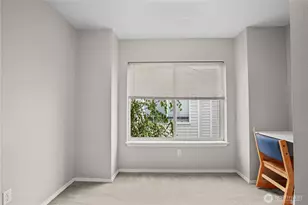 8526 Nesbit Ave N, Seattle, WA 98103 - Photo 17