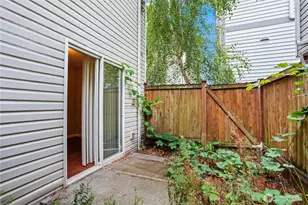 8526 Nesbit Ave N, Seattle, WA 98103 - Photo 27