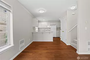 8526 Nesbit Ave N, Seattle, WA 98103 - Photo 11