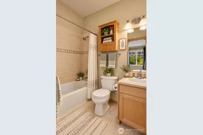 5252 12th Avenue NE #A, Seattle, WA 98105 - Photo 11