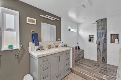 7355 17th Avenue NW, Seattle, WA 98117 - Photo 13