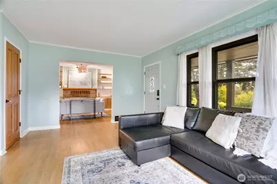 11457 Glendale Way S, Seattle, WA 98168 - Photo 5