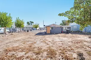 9802 Highland Dr NE, Moses Lake, WA 98837 - Photo 17
