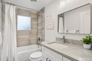 10510 Linden Ave N, Seattle, WA 98133 - Photo 17