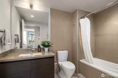 583 Battery Street #3604N, Seattle, WA 98121 - Photo 21