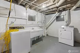 2620 W Lynn St, Seattle, WA 98199 - Photo 27