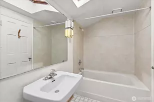 2620 W Lynn St, Seattle, WA 98199 - Photo 19