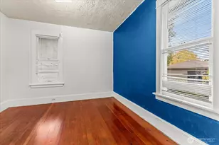 108 NE 61st St, Seattle, WA 98115 - Photo 17