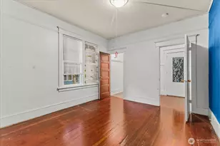 108 NE 61st St, Seattle, WA 98115 - Photo 11